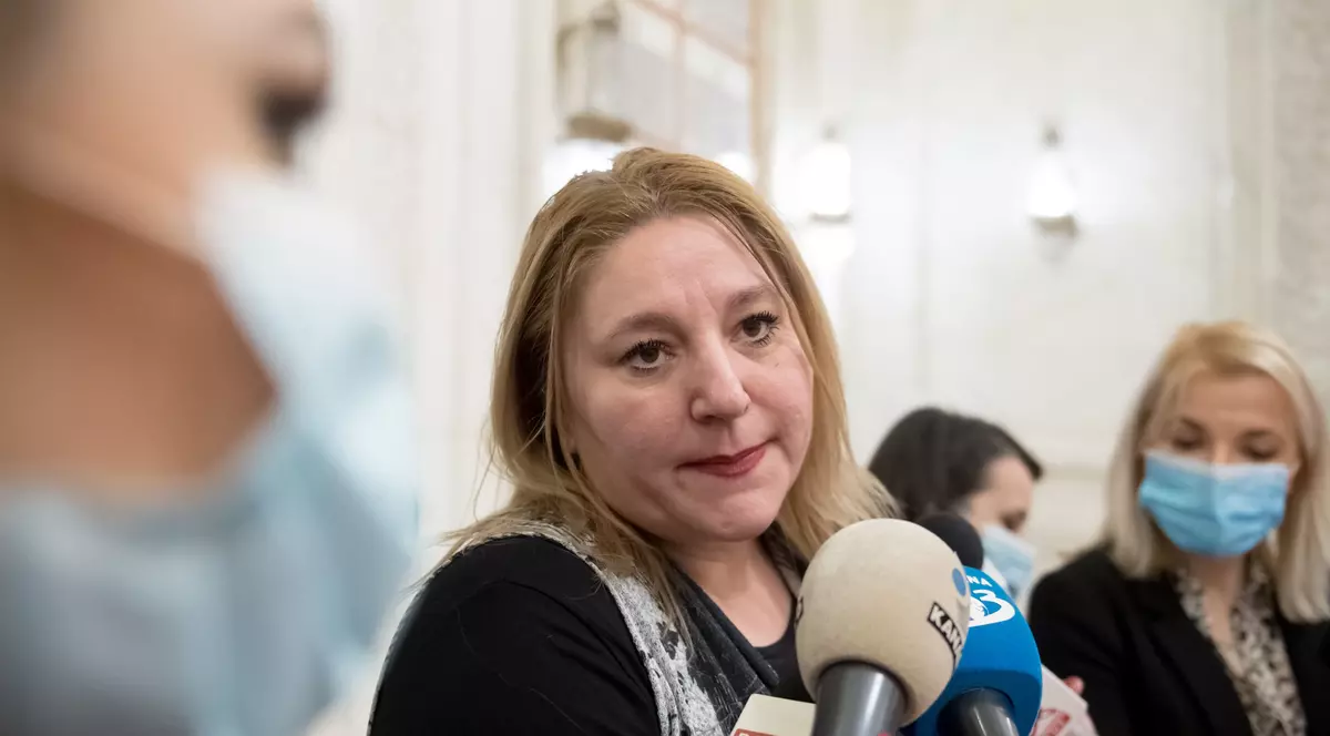 Senatoarea AUR Diana Șoșoacă, despre cel mai greu moment din viața ei: „Mi s-a spus că ori mor eu, ori moare el”