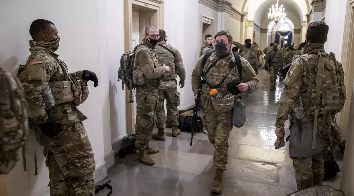 Imagini fără precedent în Congresul SUA: Garda Națională a asigurat securitatea în ziua punerii sub acuzare a lui Trump. Peste 10.000 de militari sunt așteptați la Washington