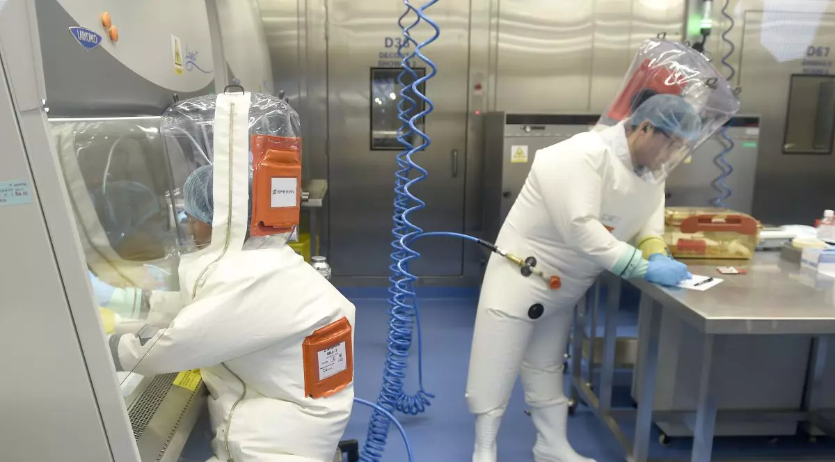 Raport al Departamentului de Stat din SUA: Cercetătorii laboratorului din Wuhan, contaminați cu SARS-CoV-2 înainte de izbucnirea pandemiei