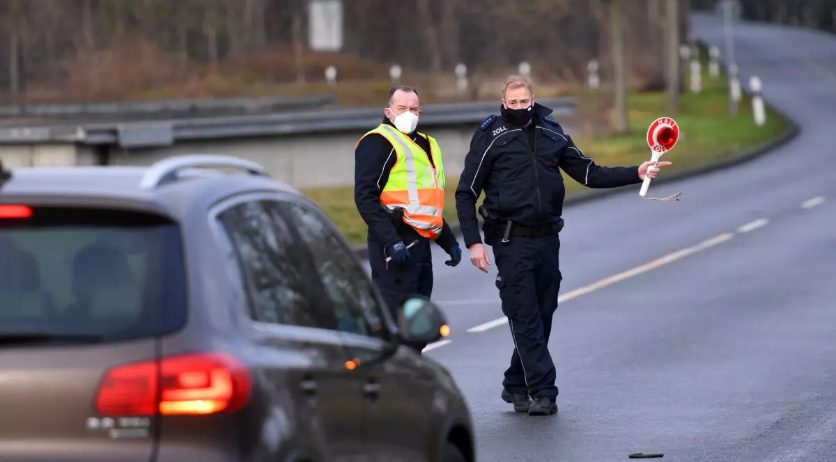Germania închide granițele pentru mai multe țări, din cauza noilor tulpini de COVID, Franța blochează accesul cetățenilor din afara UE