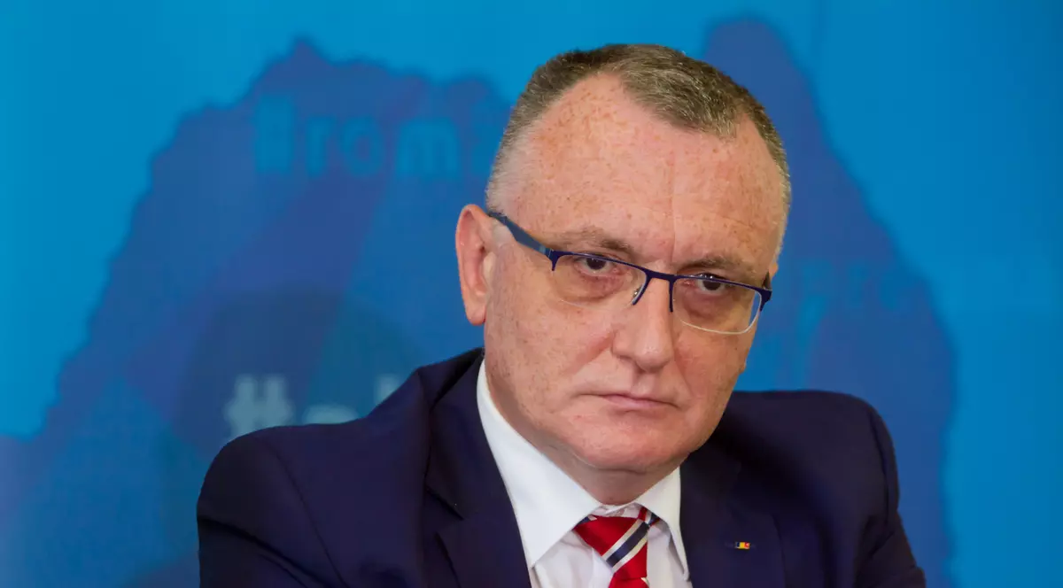 Școala 9: Strategia de digitalizare a învățământului românesc, reforma uitată de ministrul educației