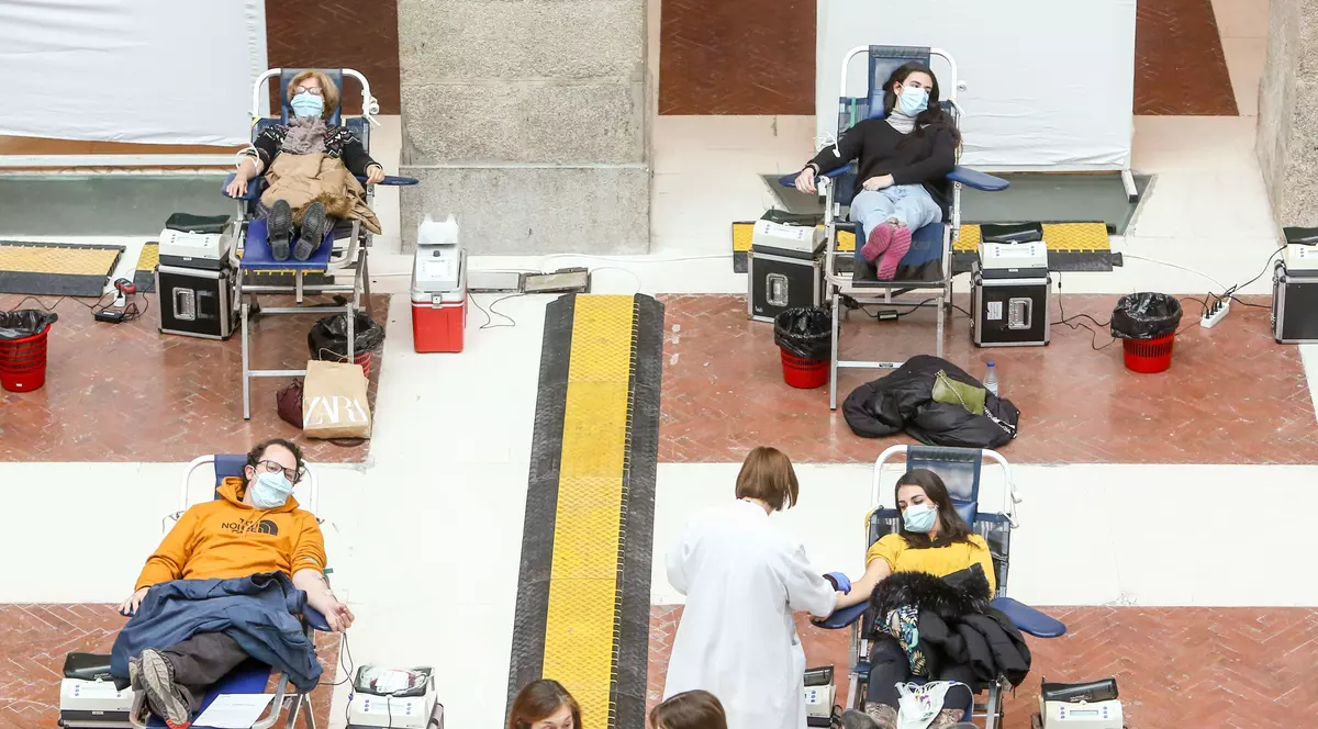 Regiunea Madrid suspendă vaccinarea anti-COVID-19 vreme de două săptămâni din cauza lipsei de doze