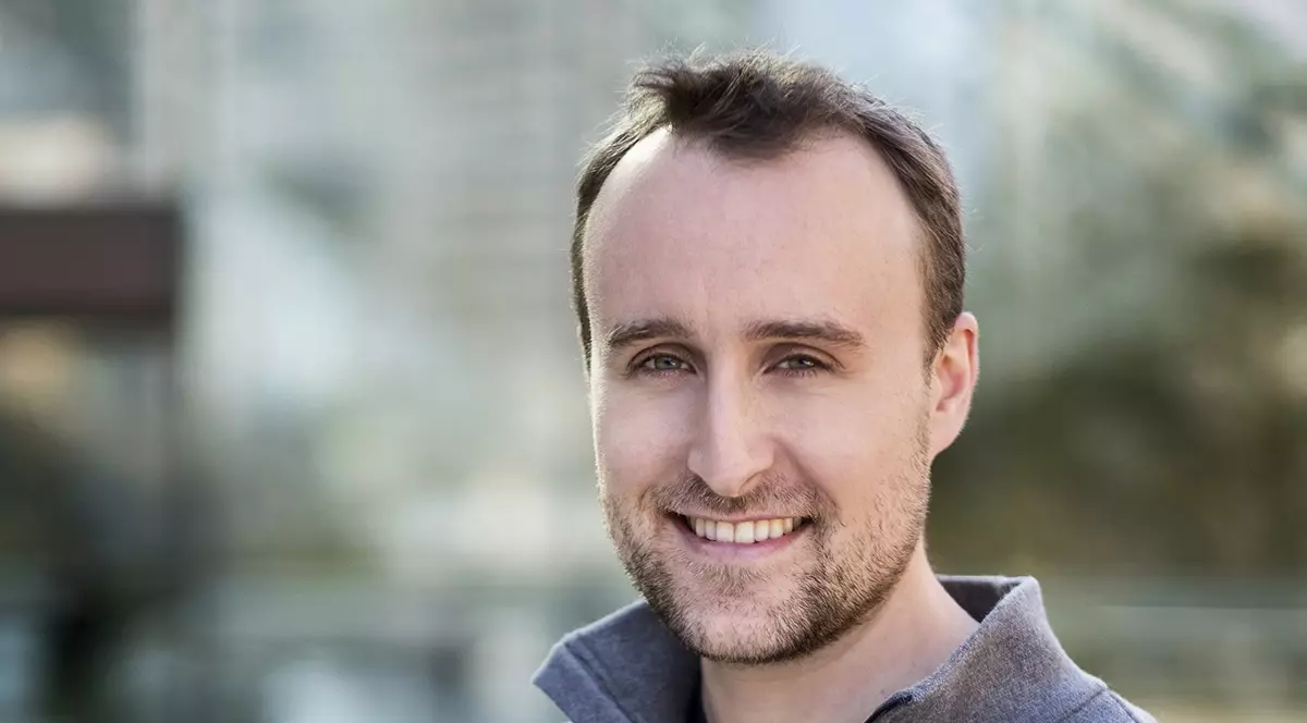 Patru limbi într-un an. Canadianul Scott H. Young explică: „A învăța o limbă străină e ca și cum ai învăța șah”