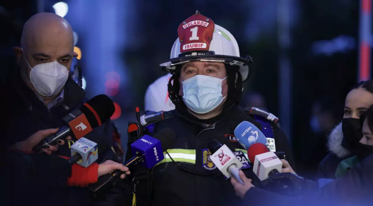 După ce o zi întreagă pompierii au tăcut, Arafat a recunoscut la Antena 3 că ”acea clădire de la Balș nu avea autorizație la incendiu”! Pompierii știau de probleme și-i amendaseră. Lângă el era colonelul pe care îl dăduse afară după Colectiv!