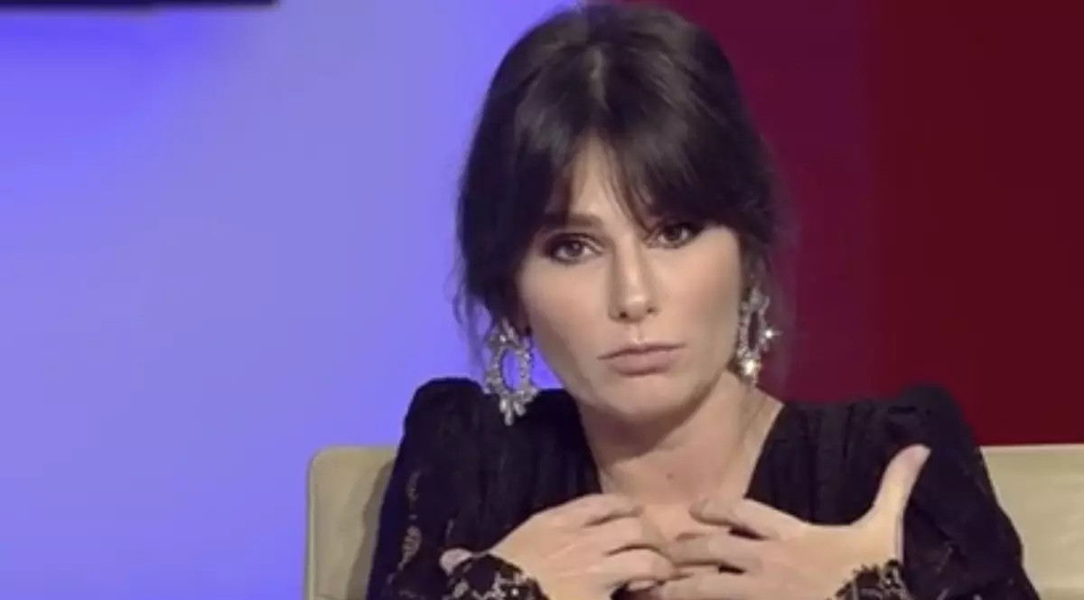 Dana Budeanu, dezlănțuită la Antena 3: „Pentru ce să mă vaccinez? Sunt sănătoasă tun! Nu sunt antivaccin”. Ce întrebări are însă pentru autorități