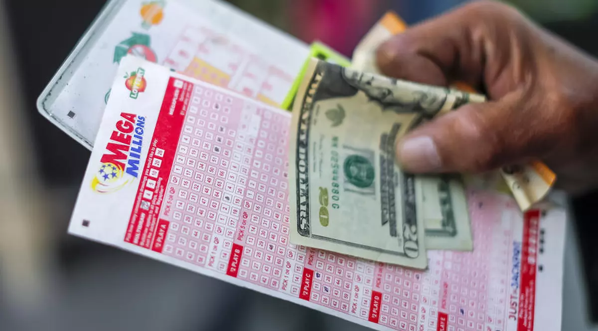 Un american a câștigat un miliard de dolari la Jackpot. Cu câți bani va rămâne în mână