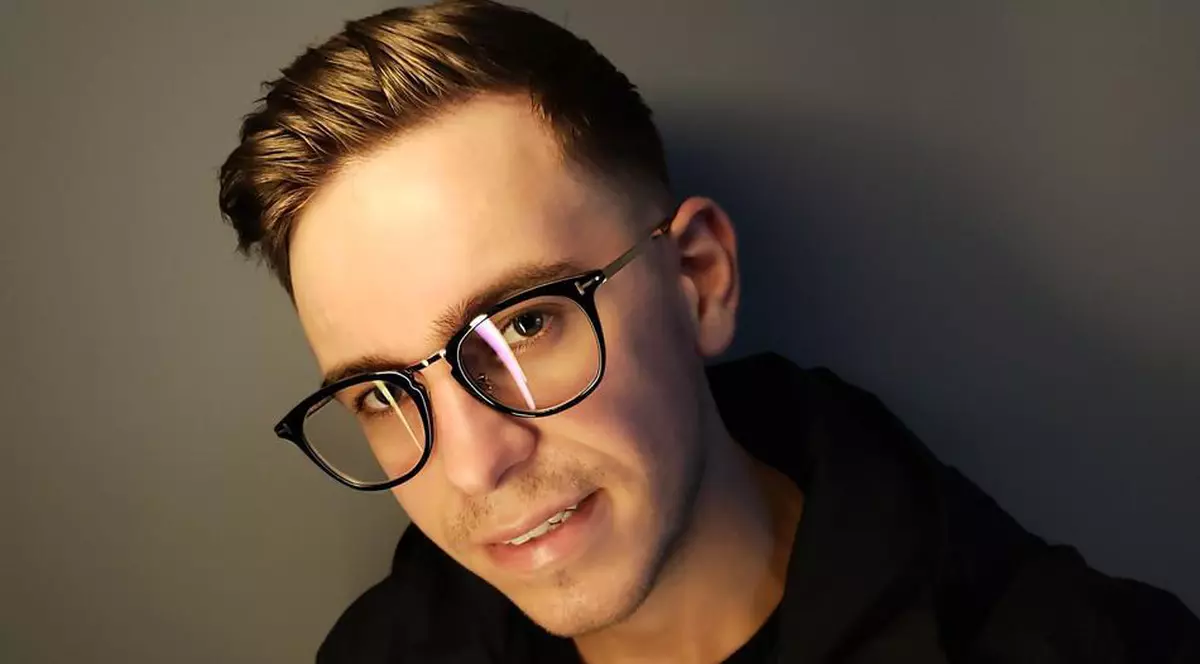 Narcis Ianău, despre cum i s-a schimbat viața după ce a participat la „Românii au talet”. „Eu am fost hărțuit doar pentru că eram diferit”