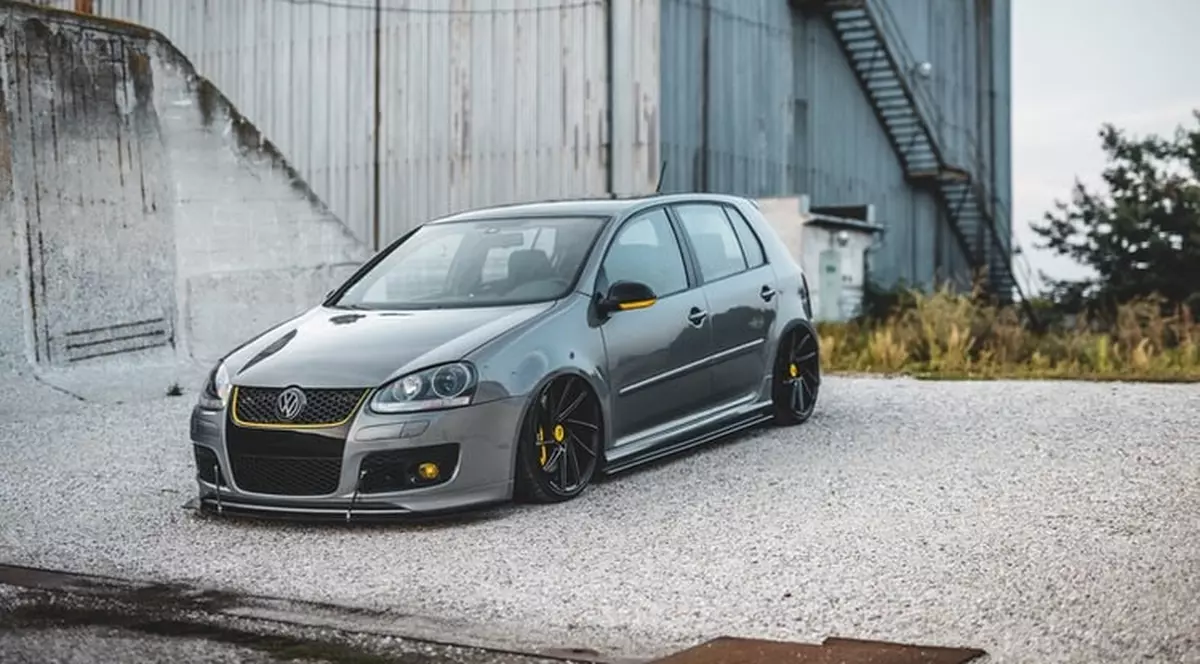 (Publicitate) Poartă eticheta OEM? Atunci poţi comanda cu încredere piese Volkswagen dedicate performanţei maşinii tale