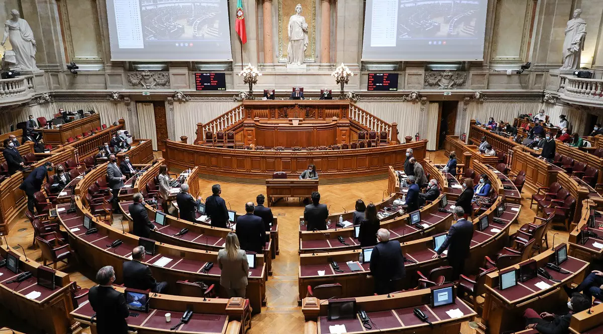 Parlamentul Portugaliei a legalizat eutanasia. Cine poate solicita această procedură