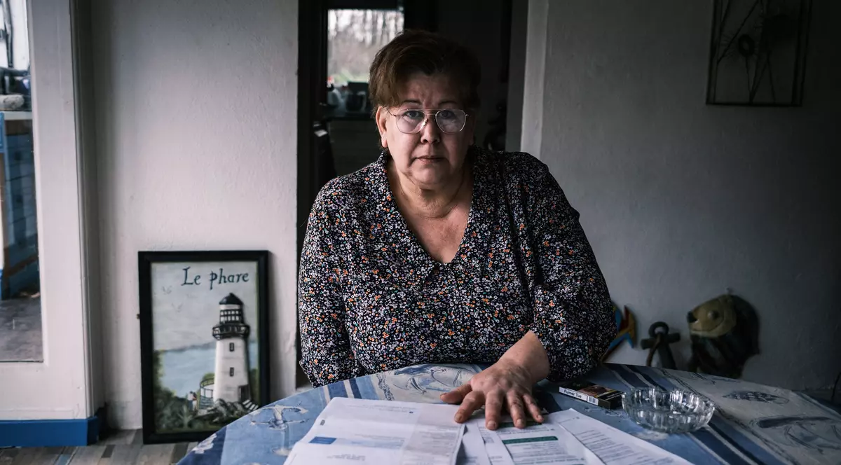 O femeie din Franța încearcă de trei ani să convingă statul că trăiește. Cum a ajuns în această situație