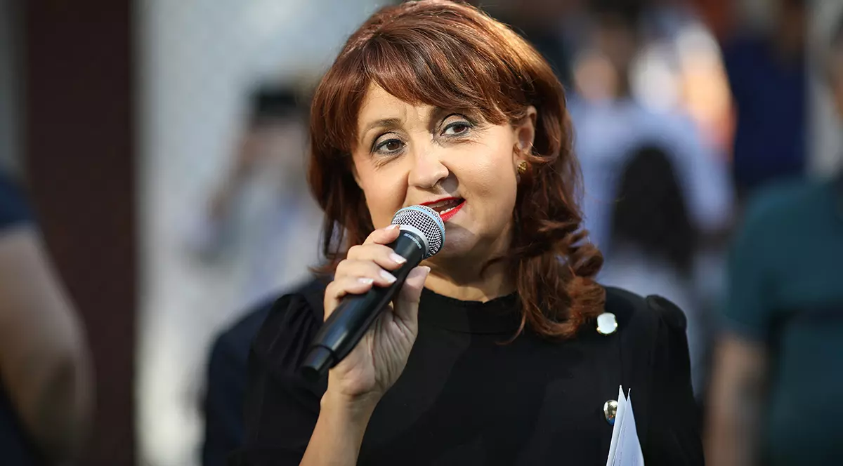 Directoarea Colegiului Goethe a fost înlăturată din funcție. Abia vorbea germană și a fost acuzată că angaja pe pile﻿