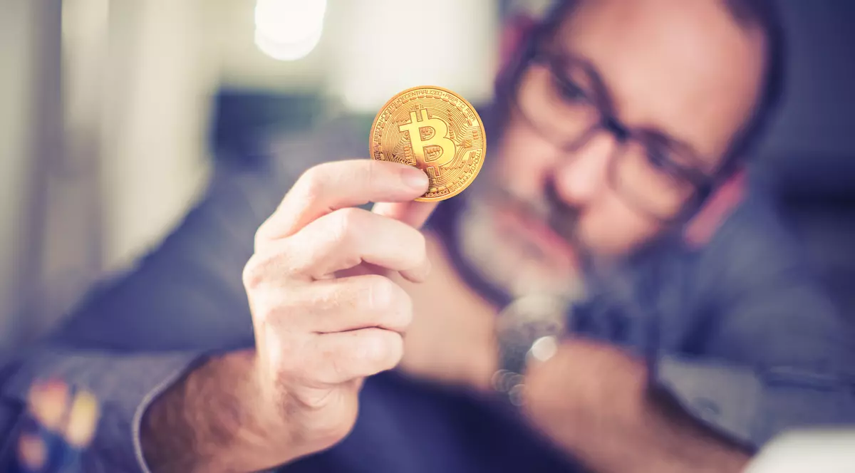 Dacă ai bitcoin, „pregătește-te să pierzi toți banii”! Dacă totuși câștigi ceva, statul își așteaptă zeciuiala