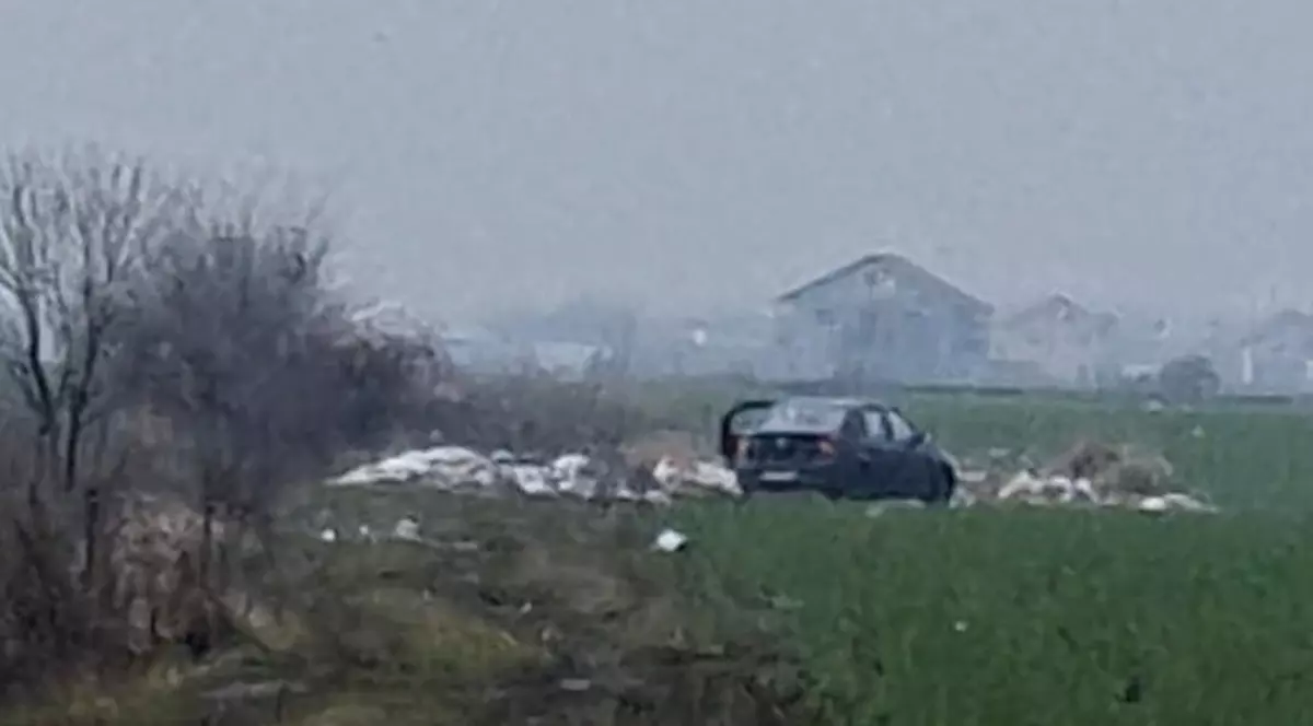 Controale și confiscarea mașinilor implicate în lăsarea gunoaielor în Capitală, anunțate de ministrul mediului de la 1 februarie