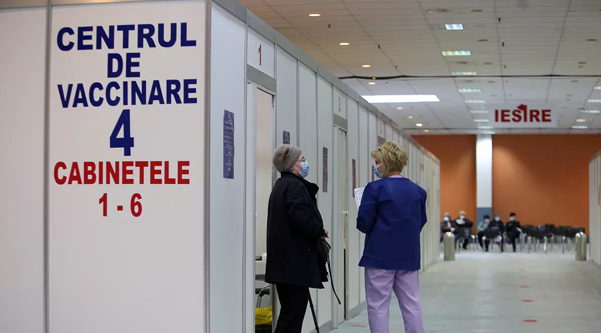 Cei înscriși de pe lista de așteptare vor fi notificați o singură dată pentru programarea la vaccin