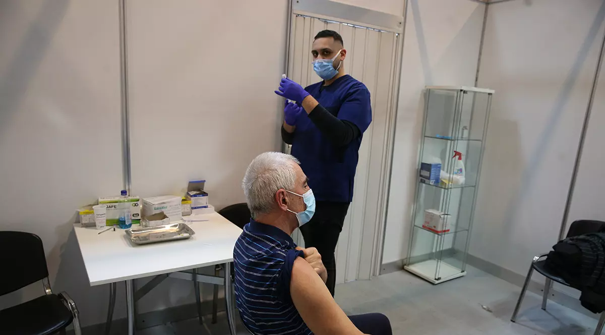 Peste 54.000 de persoane, vaccinate anti-COVID în ultimele 24 de ore