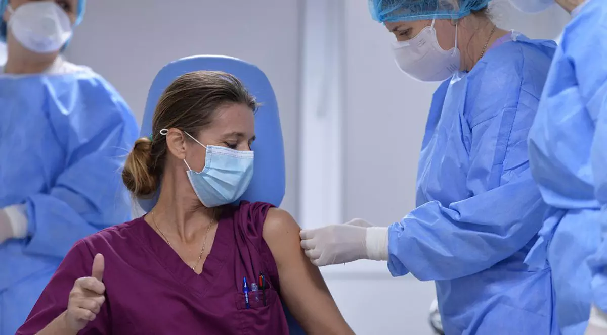 VIDEO Un studiu Pfizer arată că vaccinul său este eficient împotriva unor mutații ale tulpinilor din Marea Britanie și Africa de Sud