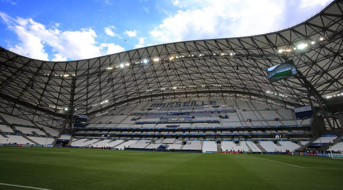 Vaccinare împotriva COVID-19 pe stadionul echipei Olympique Marseille