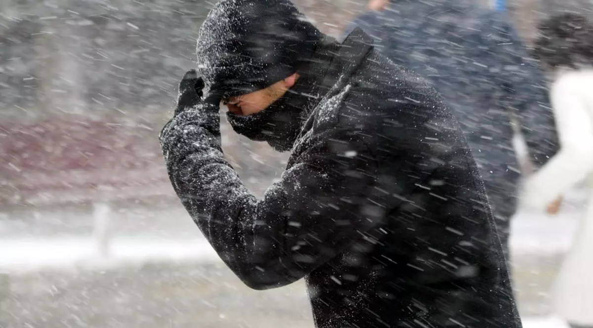 VIDEO Meteorologii au actualizat alerta de viscol și ninsori. Două județe sunt acum vizate de cod portocaliu