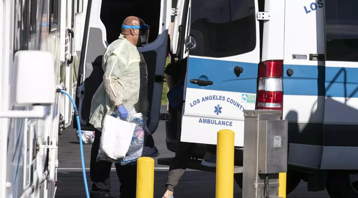 Situație tot mai gravă în Los Angeles din cauza COVID. Pacienții cu șanse mici de supraviețuire nu mai sunt preluați de ambulanțe