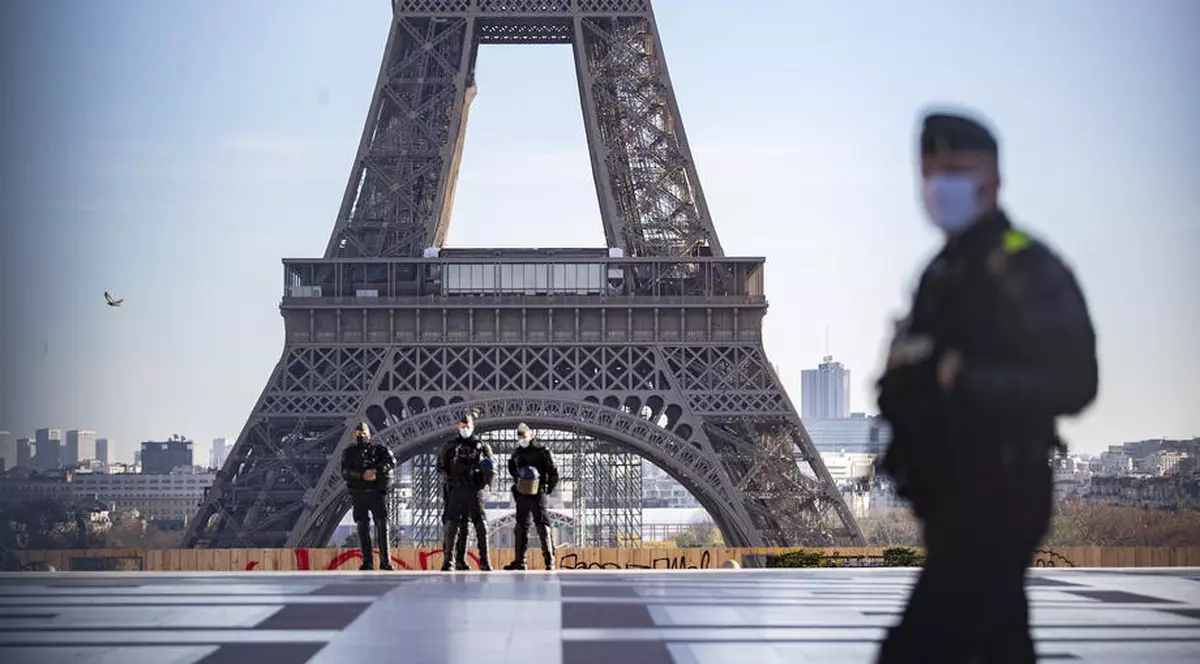VIDEO Franța impune o nouă regulă la intrarea pe teritoriul său. Măsura intră în vigoare duminică