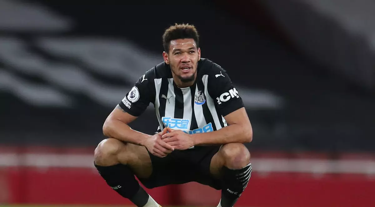 Un fotbalist de la Newcastle va fi sancționat de club, după ce a mers să se tundă, încălcând regulile sanitare. Postarea care l-a dat de gol