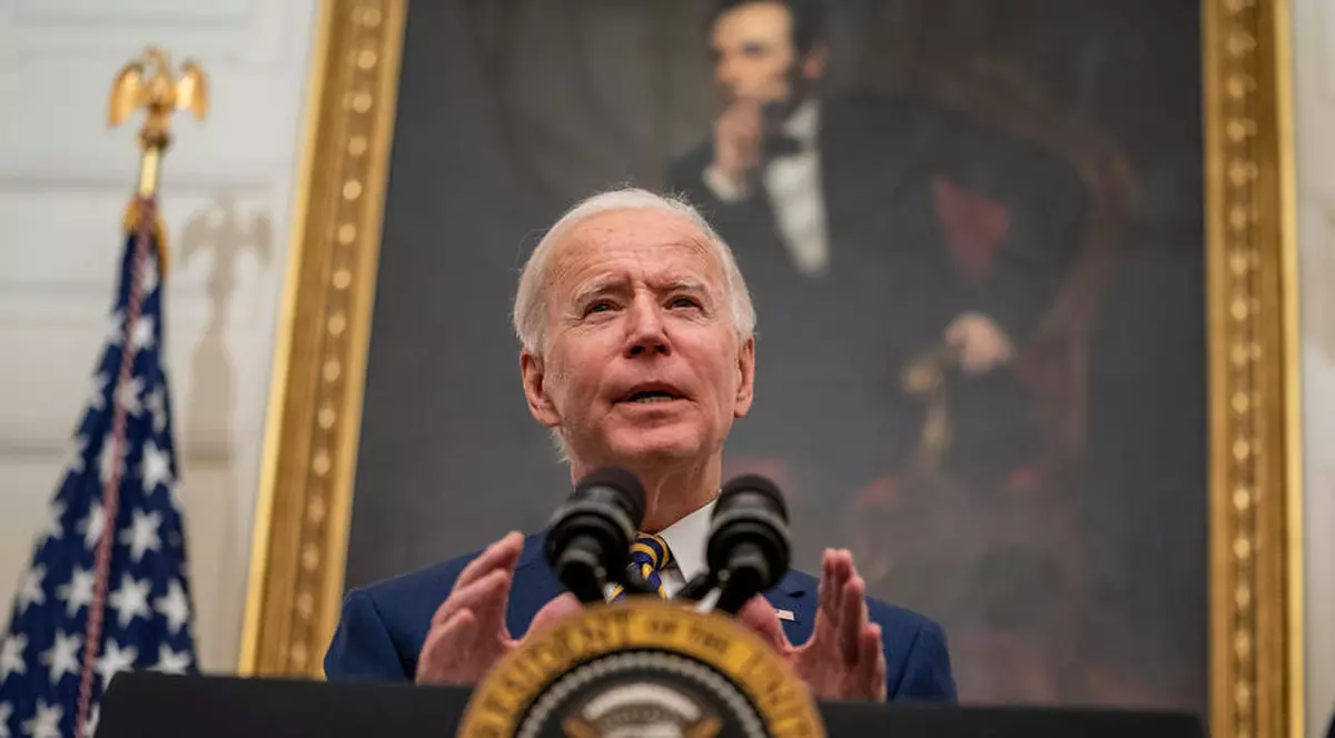 Președintele Joe Biden reînnoiește restricțiile de călătorie în SUA pentru combaterea pandemiei de COVID