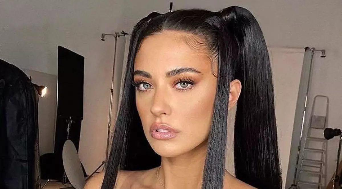 Antonia a încins atmosfera direct din sala de fitness. Artista și-a expus bustul generos, la un an după operația de mărire a sânilor