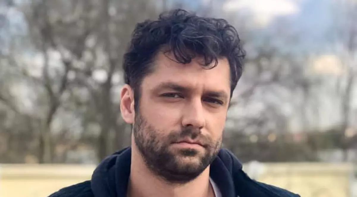 Detalii neștiute despre Alecsandru Dunaev, actorul din serialul „Adela”. „A trebuit să lupt enorm cu o concurență copleșitoare”
