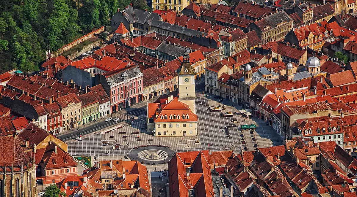 Municipiul Brașov revine la scenariul roșu după ce rata de infectare a crescut în ultimele zile