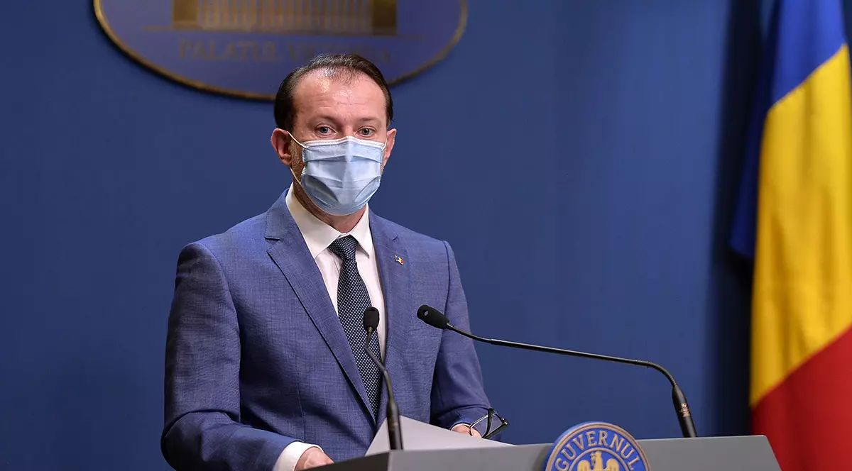 Doi experți români de la Cambridge explică de ce noile variante de COVID sunt mai contagioase și cheamă guvernul să acționeze