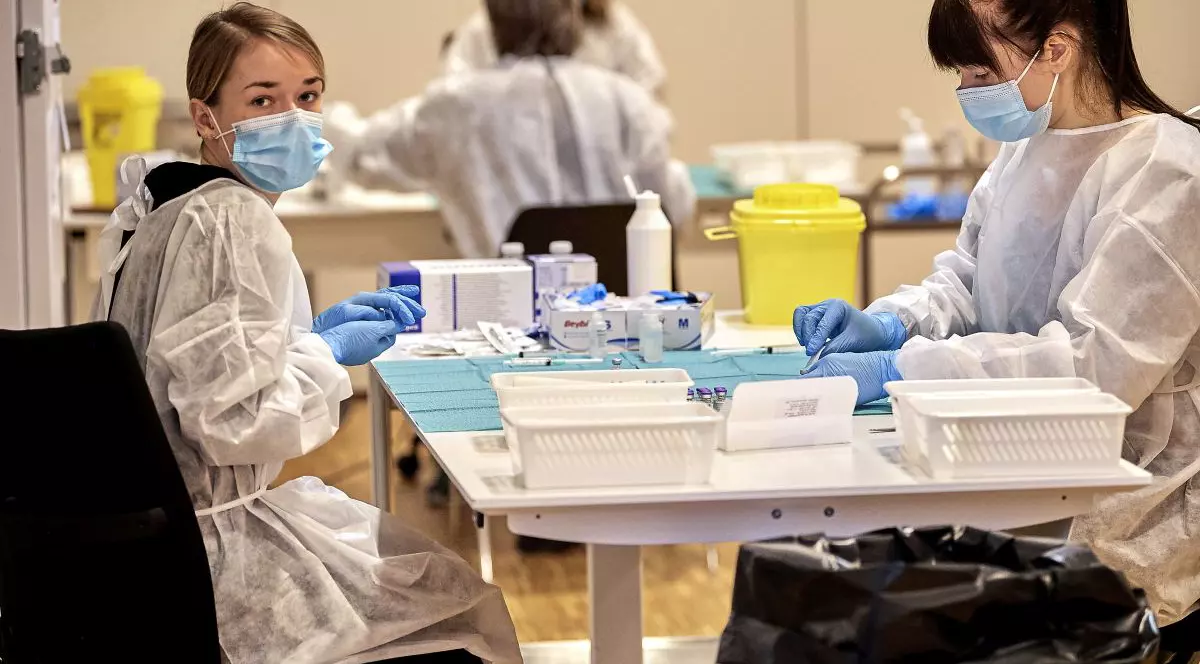 În Danemarca, pandemia scade în intensitate, dar cercetătorii anticipează pericolul variantei britanice a COVID: „Este calmul dinaintea furtunii”