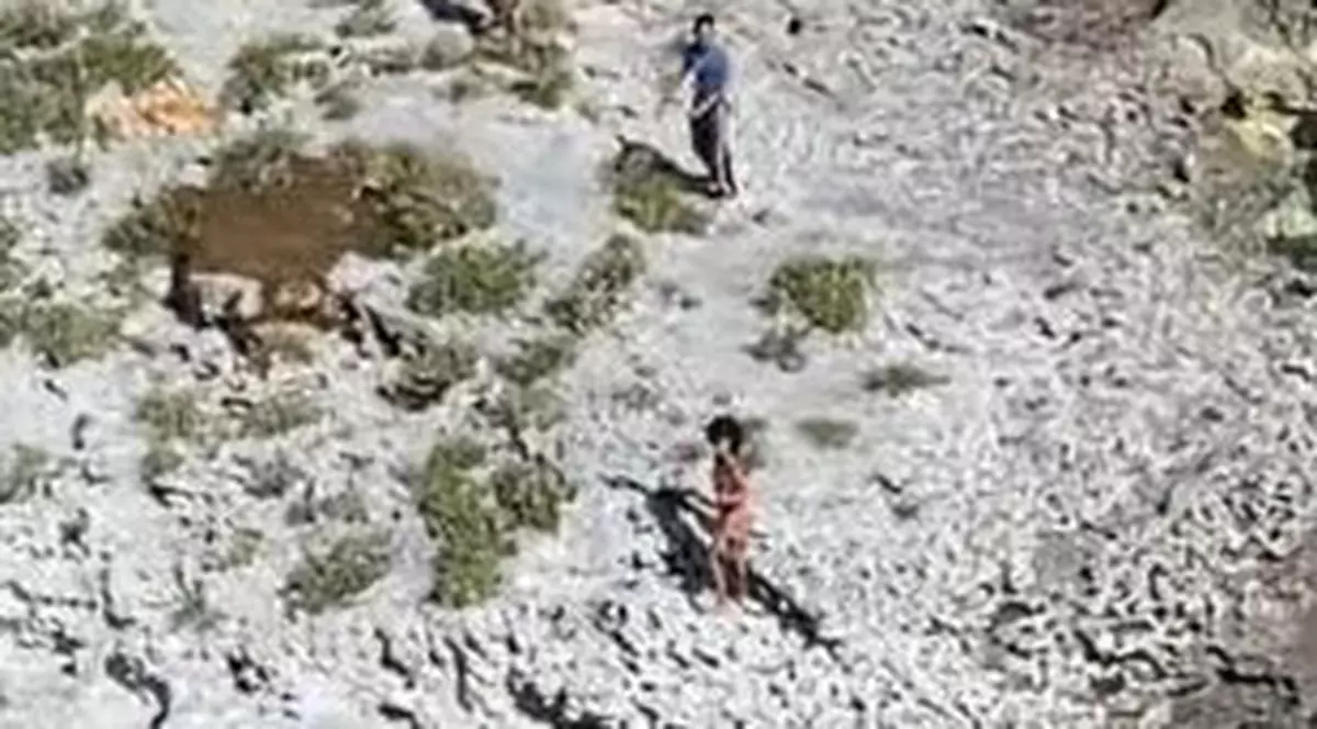 Trei cubanezi, salvați după o lună de pe o insulă pustie. Au supraviețuit mâncând nuci de cocos