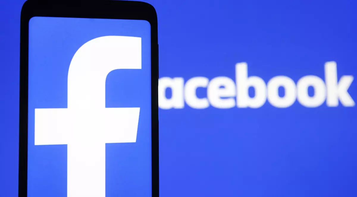 Facebook lucrează la un ceas inteligent, cu acces direct la datele de sănătate ale utilizatorilor