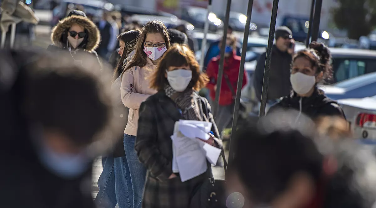 Se schimbă modul de calcul al ratei de infectare. Focarele vor fi incluse, la propunerea CNSU