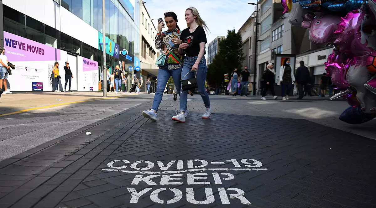 Avertismentul istoricilor britanici la un an de la începutul pandemiei: „Trăim vremuri primejdioase”. Ce provocări urmează după COVID-19