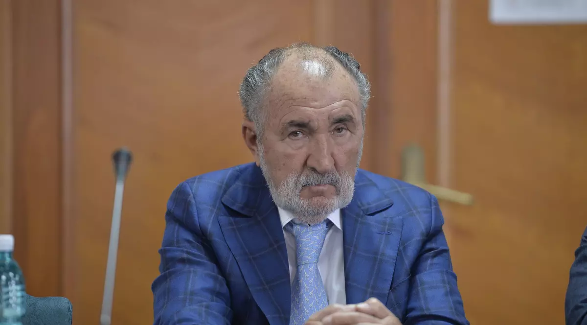 Ion Țiriac, apărat de fiul lui, după ce soţul Serenei Williams l-a făcut „clovn rasist şi sexist”. Ce mesaj i-a transmis