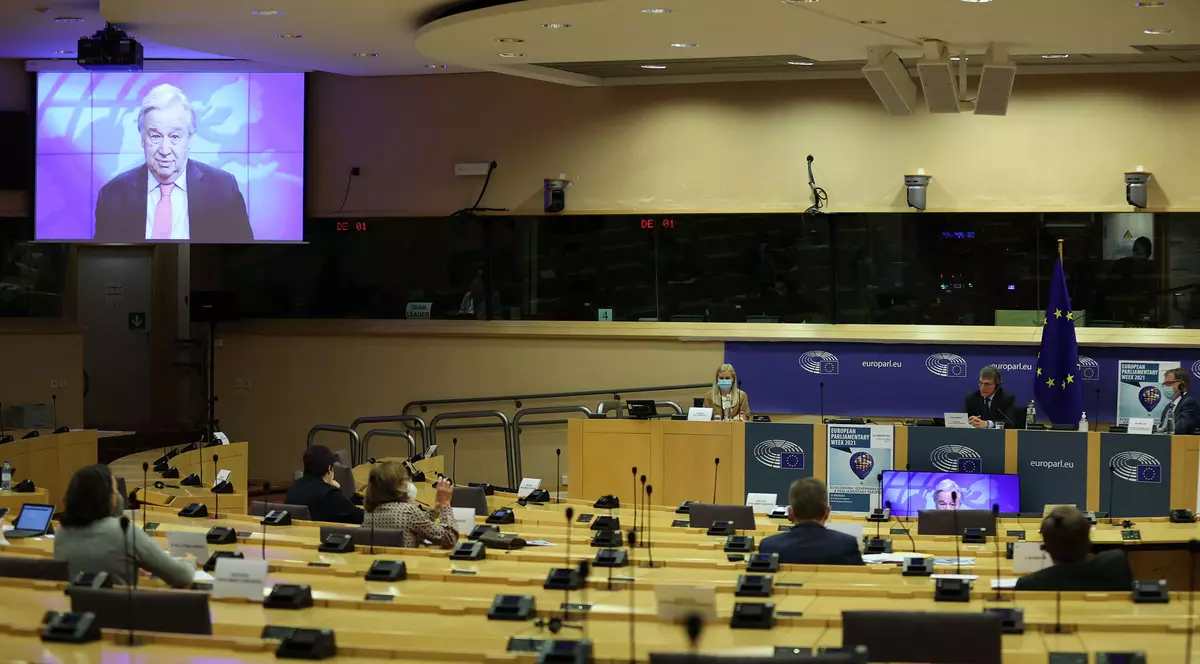 Directorului executiv de la AstraZeneca, băgat în corzi în Parlamentul European. ”Sunteți ca o bucată de săpun”