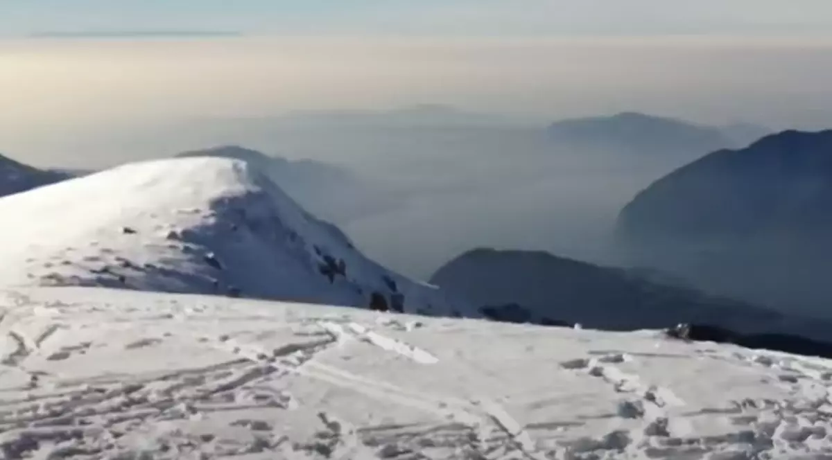 Doi italieni au murit în fața fiicei lor de 5 ani, după ce au căzut de pe o stâncă