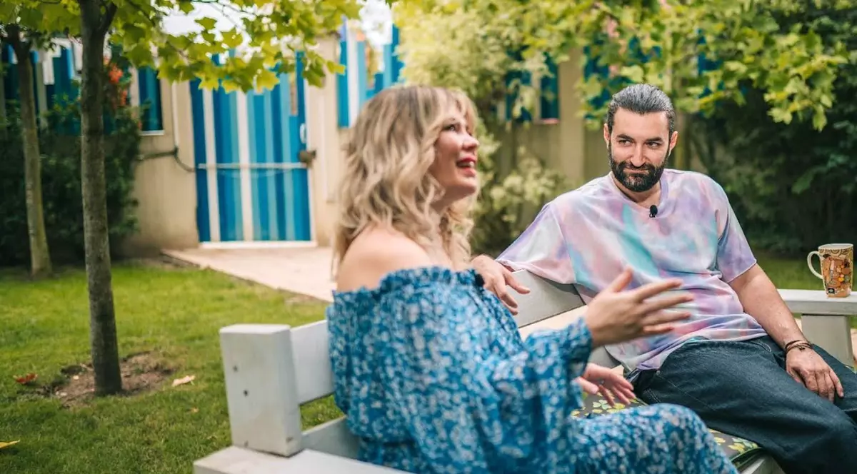 Smiley și Gina Pistol au publicat prima ecografie cu fetița lor. „Dacă fiică-ta o să semene cu mine, agitată, ai încurcat-o”