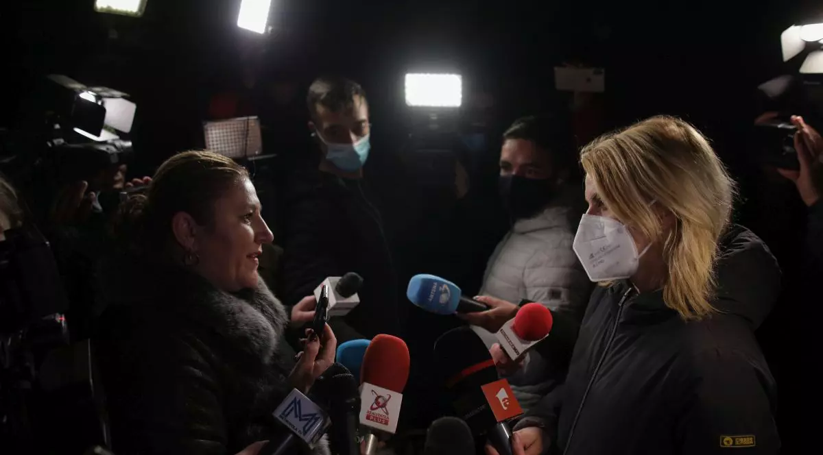 VIDEO | Diana Șoșoacă, scandal cu bodyguarzii în față la „Marius Nasta”. Managerul Beatrice Mahler a luat-o la discuții, după ce a amenințat că face plângere