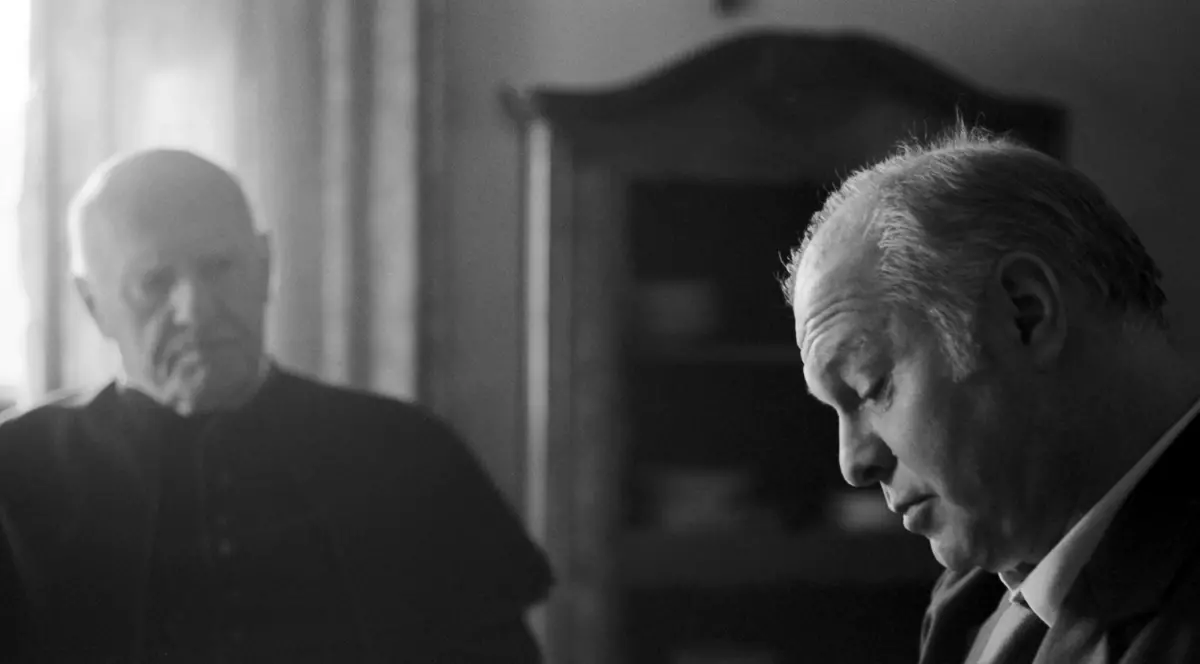 Recomandări culturale. Vlad Ivanov, în rolul unui ofițer de poliție politică vânător de preoți. Filmul pentru care a învățat slovacă