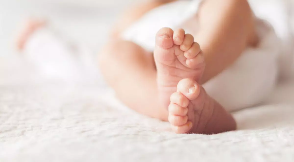 Anchetă a procurorilor la Botoșani, după ce o fetiță de 6 luni a murit din cauza legănatului