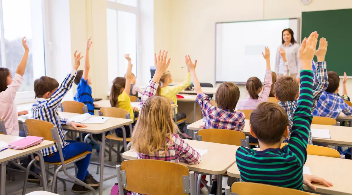 Consiliul Național al Elevilor critică prelungirea vacanței de Paște și decalarea Evaluării Naționale