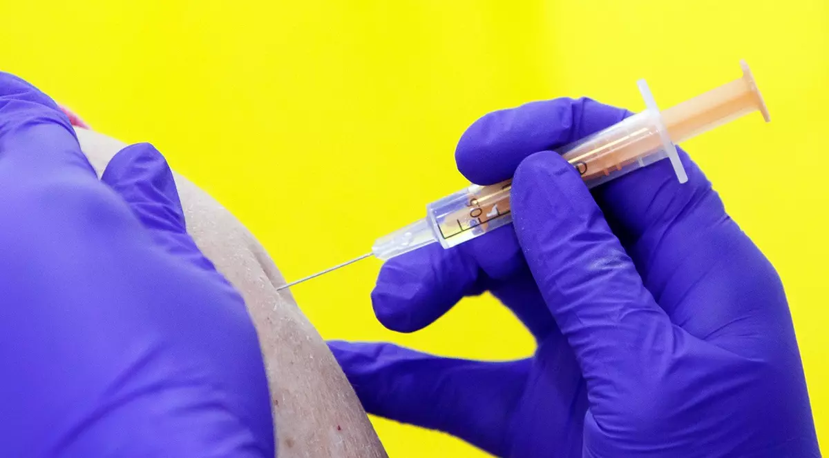 Șeful OMS Europa: Vaccinurile anti-Covid „ar putea crea un fals sentiment de siguranță”