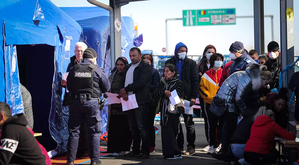 Triajul în vămile din vestul țării, după adoptarea noilor restricții: 2 angajați DSP la 800 de persoane. Cum vrea șeful DSP Arad să rezolve situația