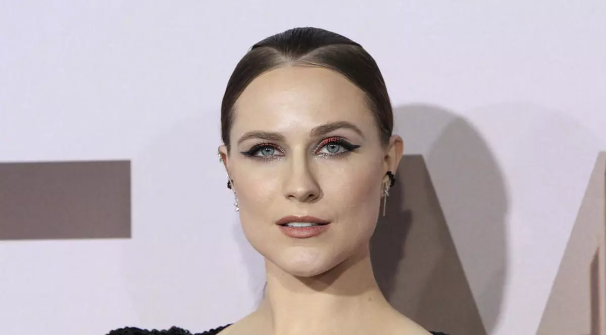 Actriţa Evan Rachel Wood îl acuză pe Marilyn Manson că a abuzat-o ”ani de zile”