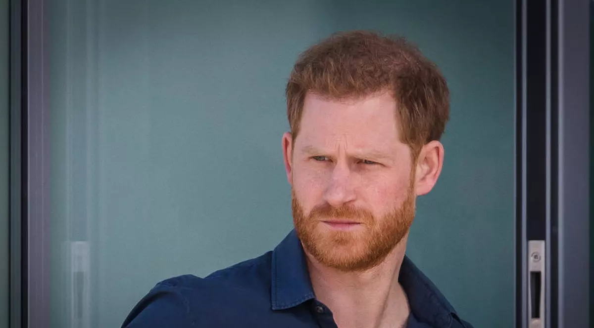 Prințul Harry a primit scuze și despăgubiri din partea unei publicații care îl acuza că îi ignoră pe colegii lui militari