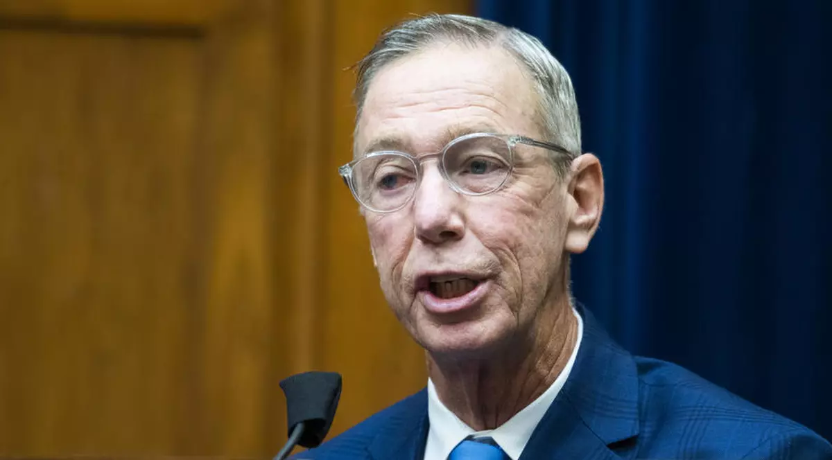 Un congresman american s-a infectat cu COVID-19, după administrarea rapelului vaccinului de la Pfizer