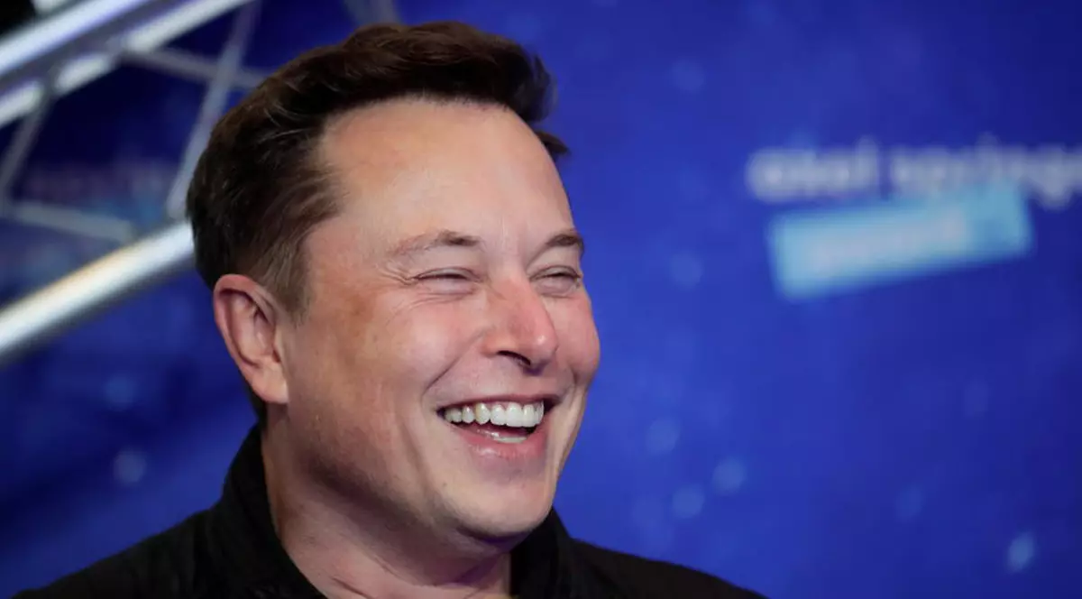 Elon Musk i-a aprins pe fanii lui Manchester United după ce a anunțat pe Twitter că vrea să cumpere echipa. Acesta a spus apoi că era doar o glumă