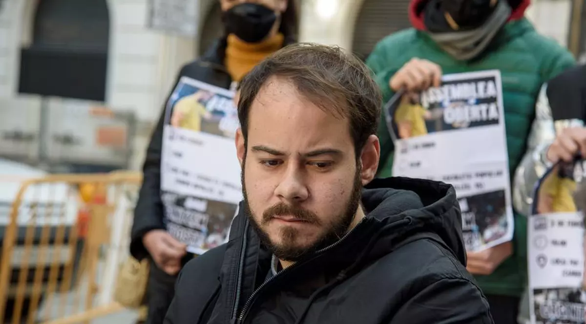 Un rapper spaniol s-a baricadat într-o universitate, ca să evite o pedeapsă cu închisoarea. Pentru ce a fost condamnat